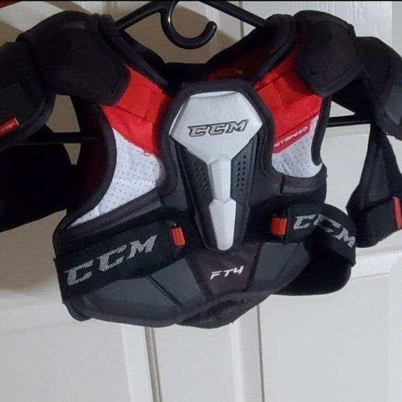 Kids Hockey shoulder pads youth small protection - Picture 1 of 3